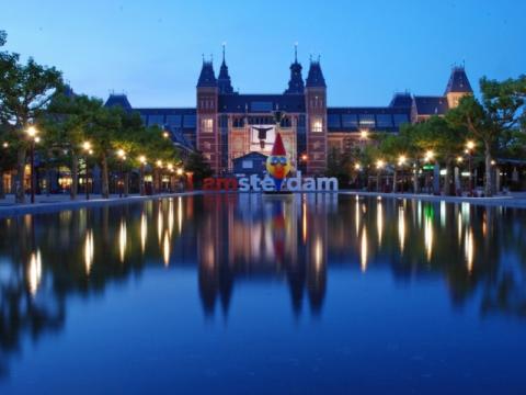 Hotel-020-Amsterdam.nl | Geniet van de luxe in het hippe Dutch Design Hotel Artemis. Het hotel beschikt over stijlvol ingerichte kamers en is goed bereikbaar aan de westelijke stadsrand van Amsterdam. | Amsterdam | 020 | Noord-Holland